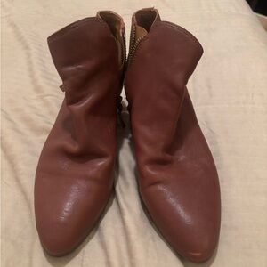 FRYE AND CO. Brown Ankle Boots